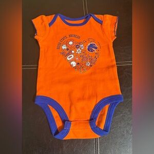 Girls Boise State Broncos Onesie Size (3/6M)